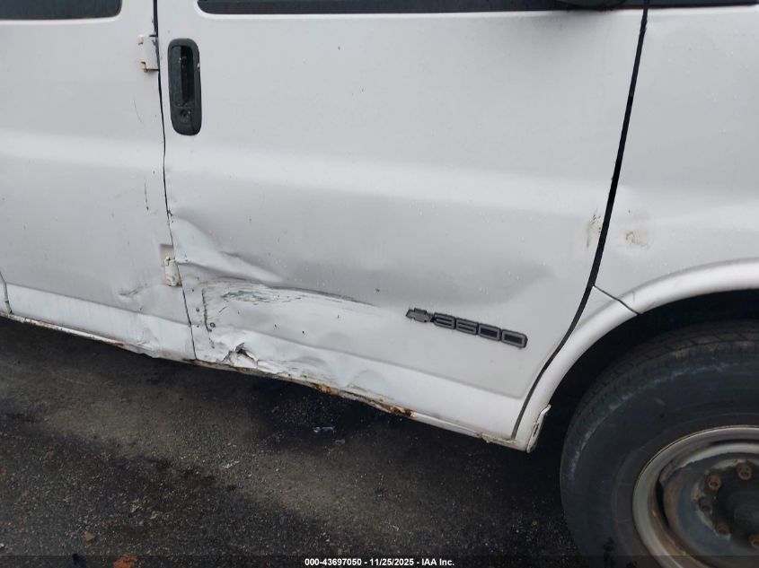 1999 Chevrolet Express VIN: 1GCHG39R5X1011999 Lot: 43697050