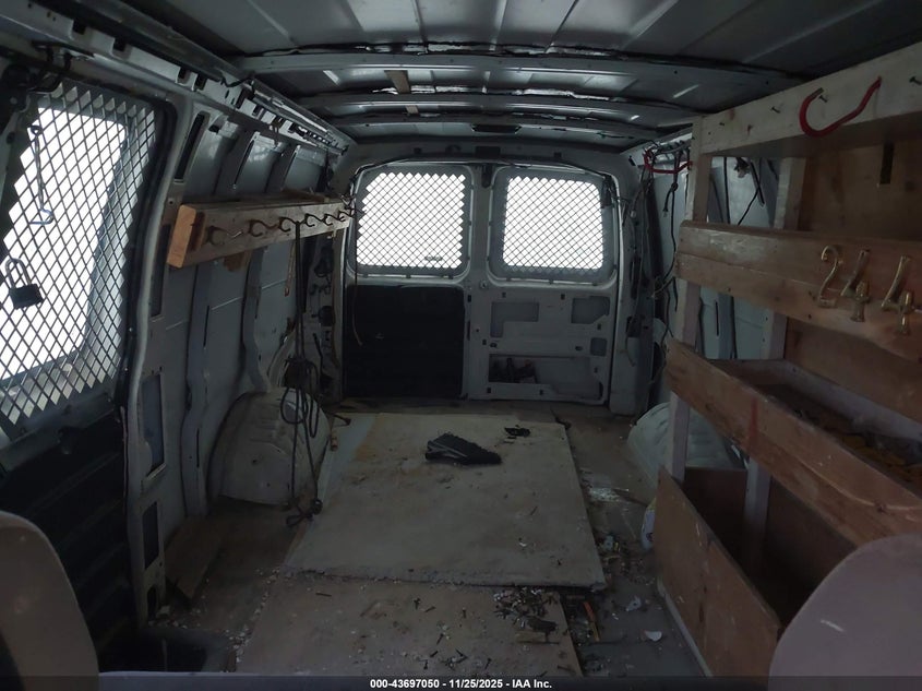 1999 Chevrolet Express VIN: 1GCHG39R5X1011999 Lot: 43697050