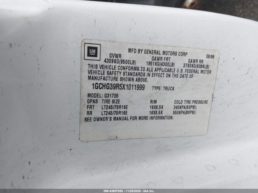 1999 Chevrolet Express VIN: 1GCHG39R5X1011999 Lot: 43697050