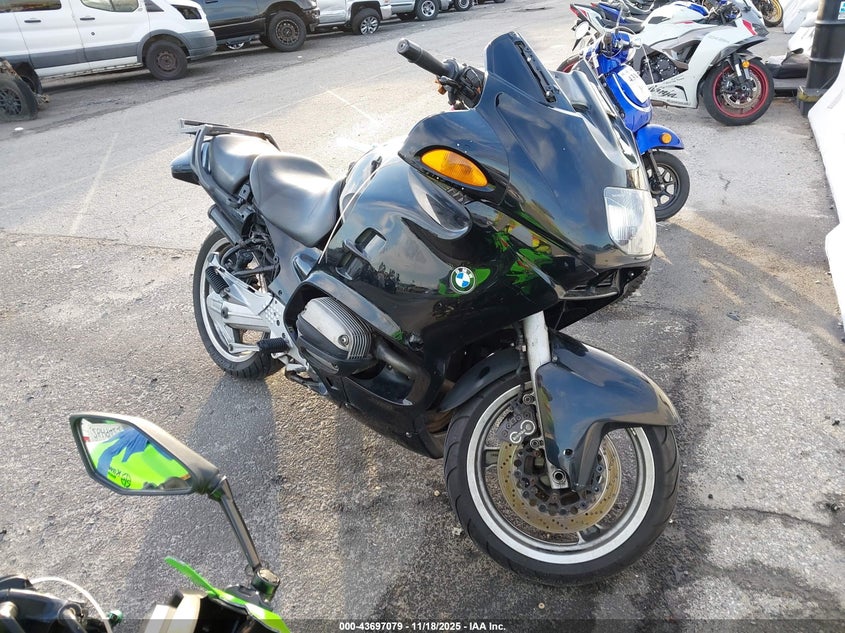 WB10418A9YZC69340 2000 BMW R1100 Rt auction photo 1