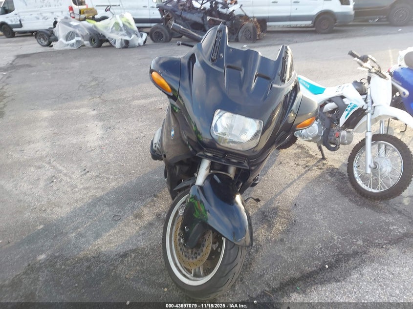 WB10418A9YZC69340 2000 BMW R 1100 photo no. 5