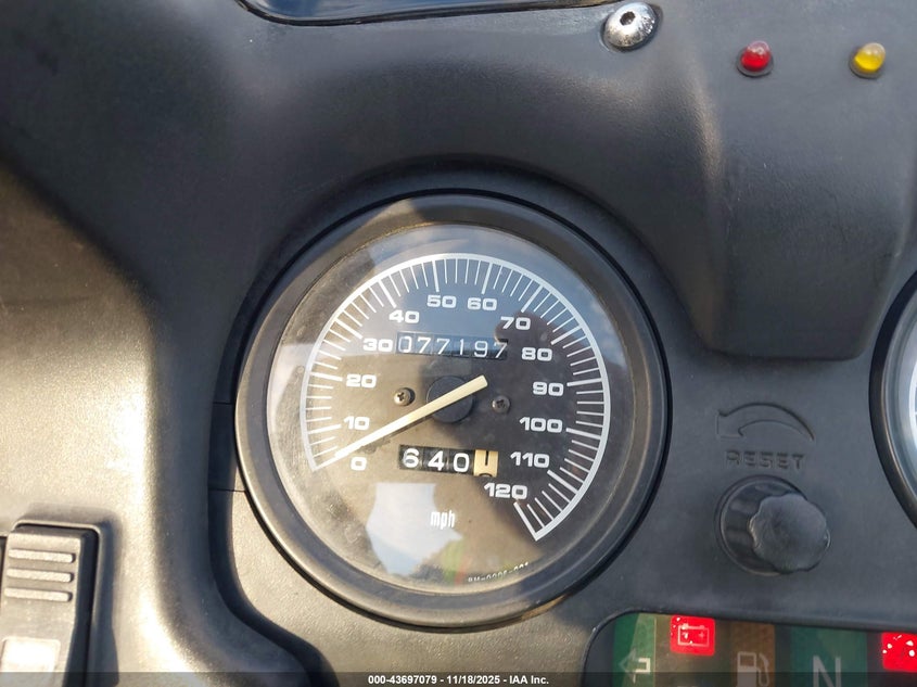 WB10418A9YZC69340 2000 BMW R 1100 photo no. 7