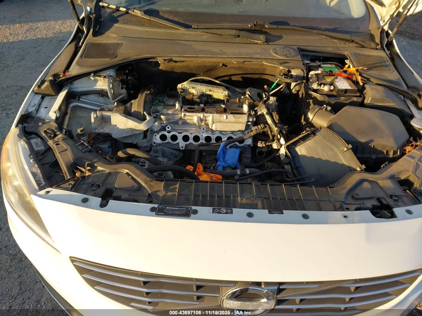 2015 Volvo S60 T5 Premier VIN: YV140MFB1F1314660 Lot: 43697106