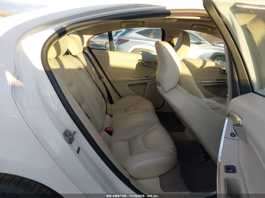 2015 Volvo S60 T5 Premier VIN: YV140MFB1F1314660 Lot: 43697106