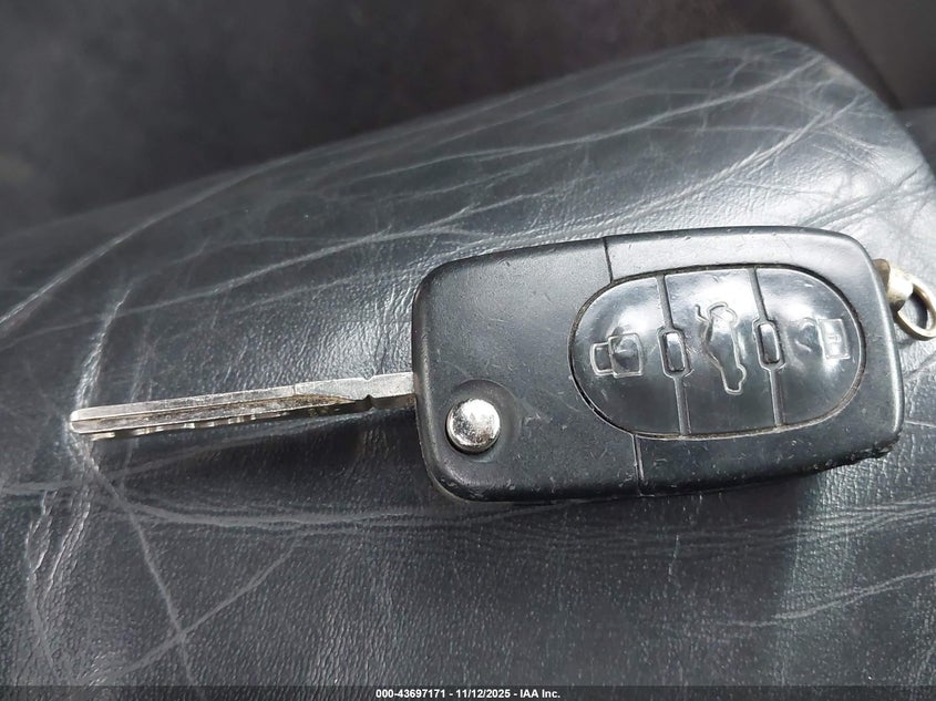 2003 Audi Tt 1.8L VIN: TRUTC28N731014658 Lot: 43697171