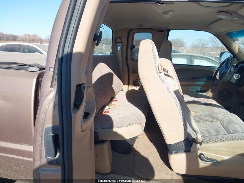 2000 Dodge Ram 1500 St VIN: 3B7HC13Z7YM215149 Lot: 43697230