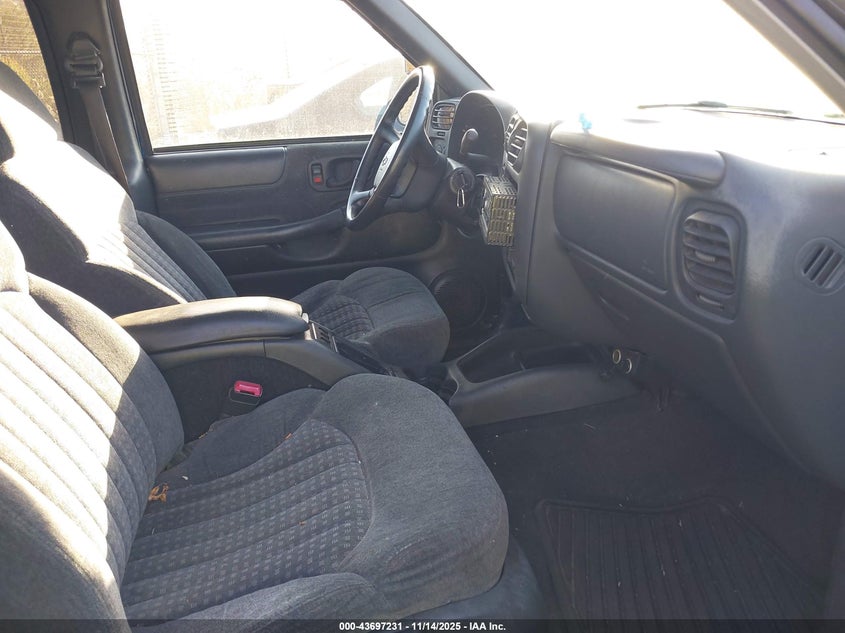 1GNDT13WXX2180740 1999 CHEVROLET BLAZER photo no. 5
