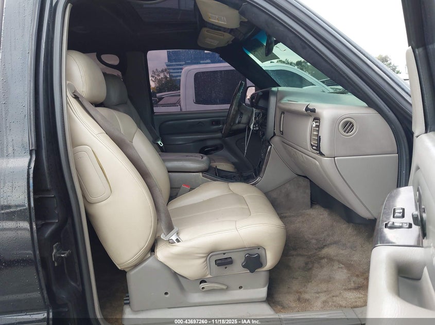 1GKEK63U32J322036 2002 GMC YUKON photo no. 5