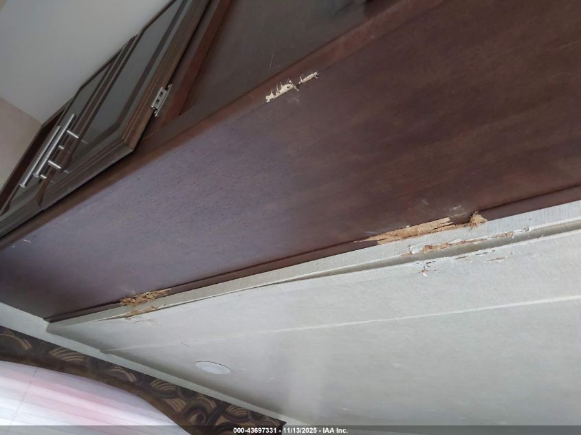 2013 Eclipse Attitude VIN: 5LZBF3931DR010983 Lot: 43697331