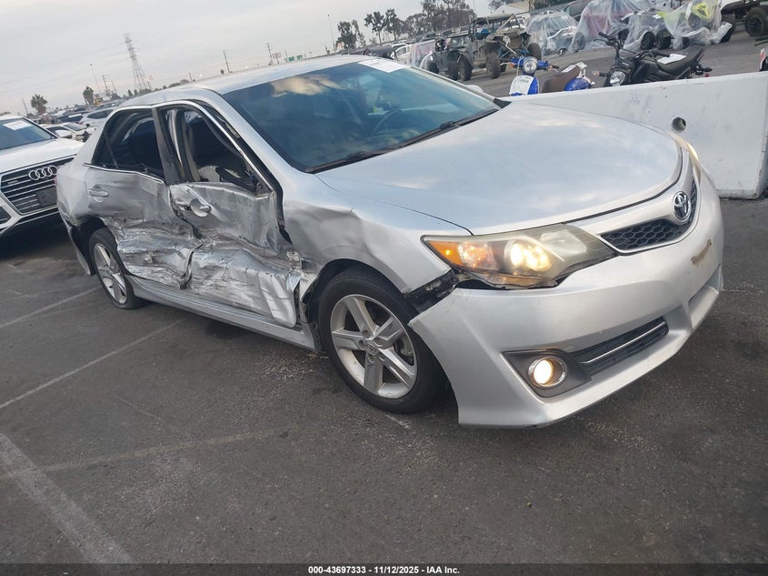 2014 TOYOTA CAMRY SE - 4T1BF1FK3EU405741