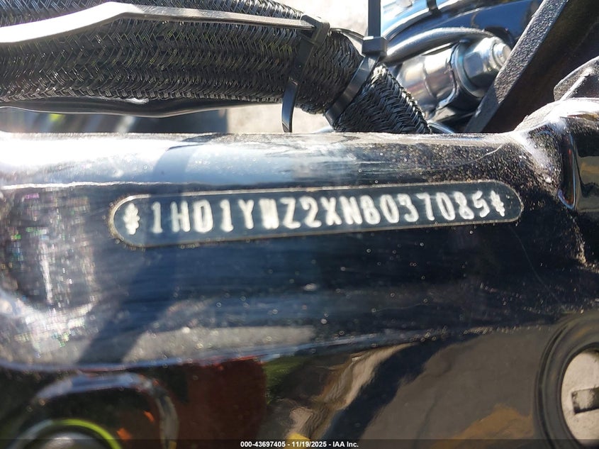 2022 Harley-Davidson Fxlrs VIN: 1HD1YWZ2XNB037085 Lot: 43697405