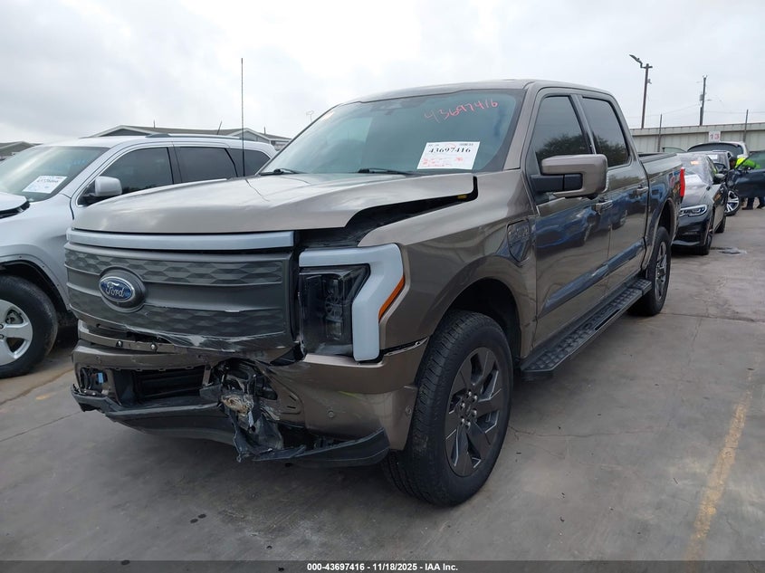 2023 Ford F-150 Lightning Lariat