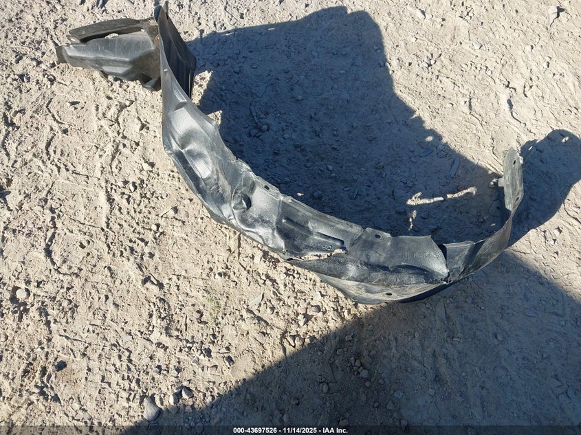 2005 Toyota Prius VIN: JTDKB20U153054379 Lot: 43697526