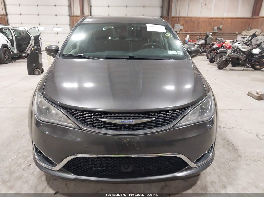 2019 Chrysler Pacifica Touring Plus VIN: 2C4RC1FG0KR702045 Lot: 43697575