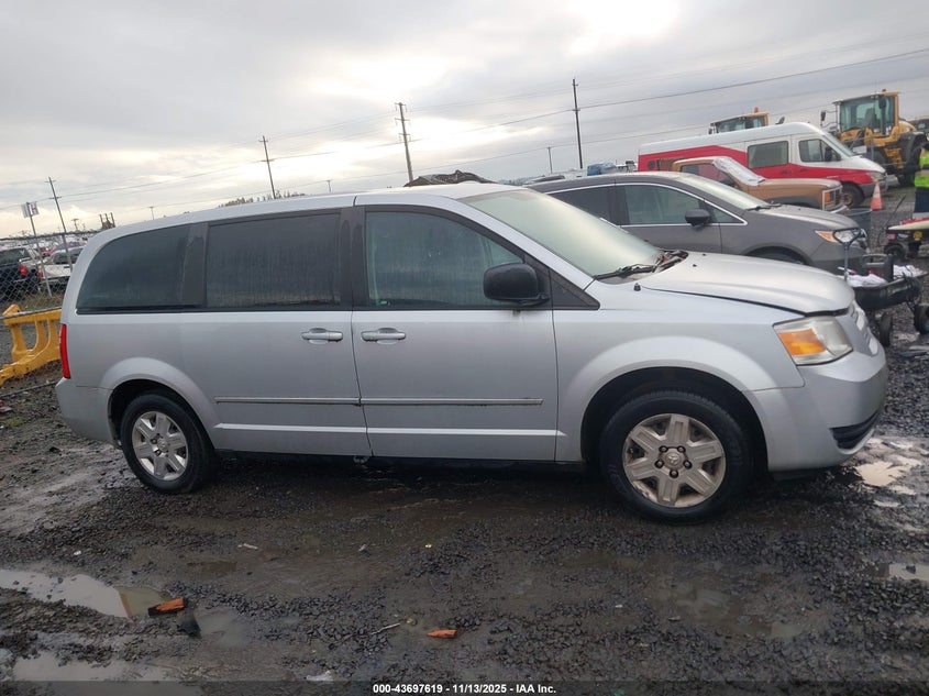 2D4RN4DE3AR405267 2010 DODGE CARAVAN photo no. 12