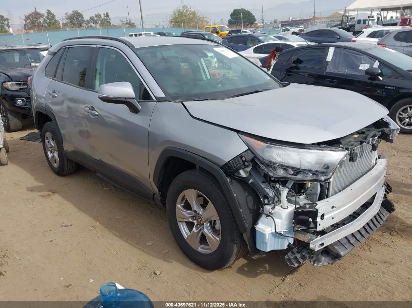 TOYOTA RAV4 XLE/XLE PREMIUM