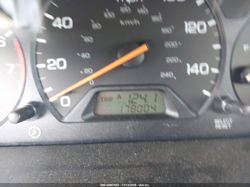 1HGCG5541WA109301 1998 HONDA ACCORD photo no. 7