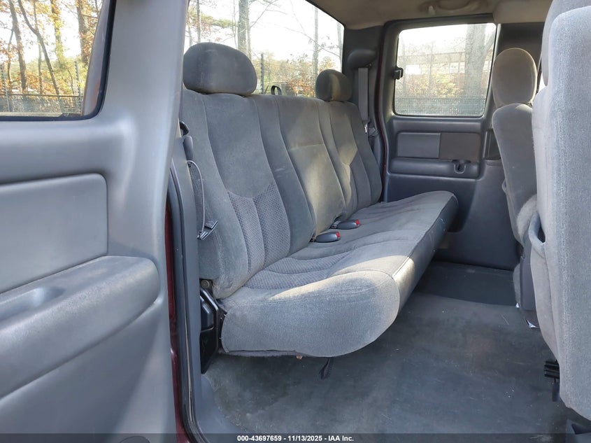 2003 Chevrolet Silverado 1500 Ls VIN: 2GCEC19T731137235 Lot: 43697659