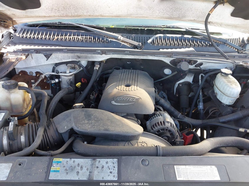 2005 Chevrolet Silverado 2500Hd Work Truck VIN: 1GBHC24U15E333373 Lot: 43697661