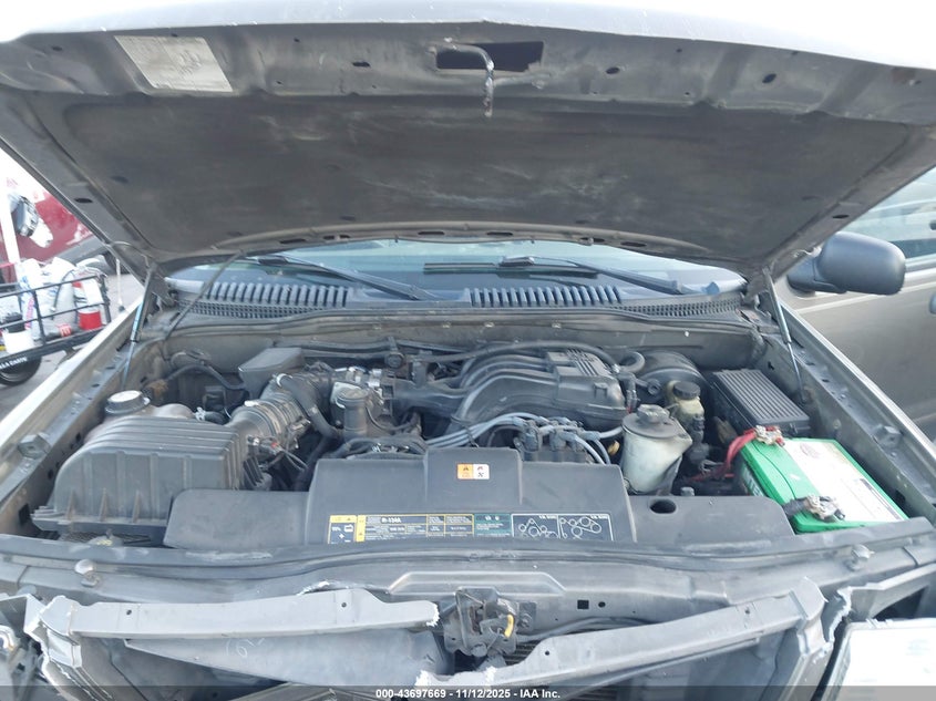 2004 Ford Explorer Xlt VIN: 1FMZU63K94ZA18375 Lot: 43697669