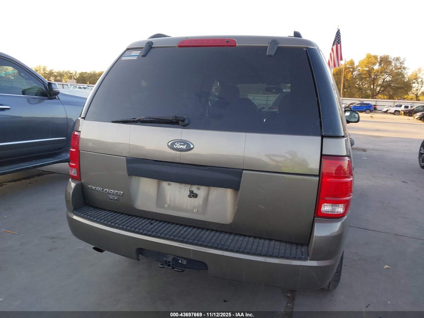 2004 Ford Explorer Xlt VIN: 1FMZU63K94ZA18375 Lot: 43697669
