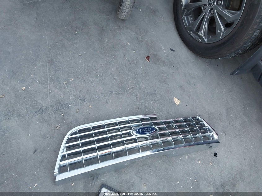 2004 Ford Explorer Xlt VIN: 1FMZU63K94ZA18375 Lot: 43697669