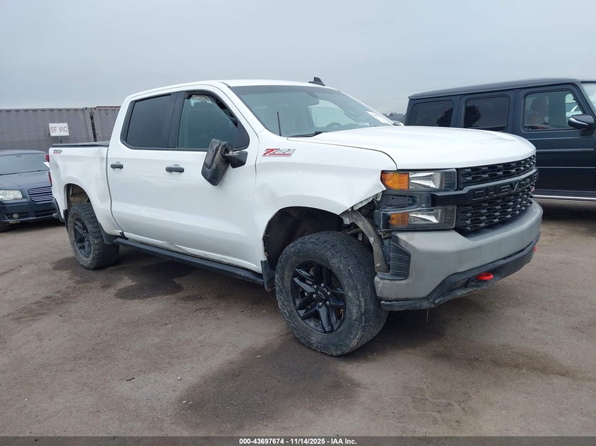 CHEVROLET SILVERADO 1500 4WD SHORT BED CUSTOM TRAIL BOSS/4WD STANDARD BED CUSTOM TRAIL BOSS