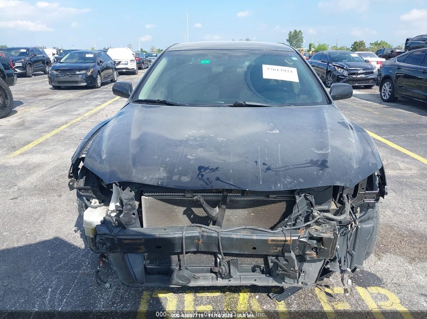 2008 Toyota Camry Le VIN: 4T1BE46K88U261113 Lot: 43697719