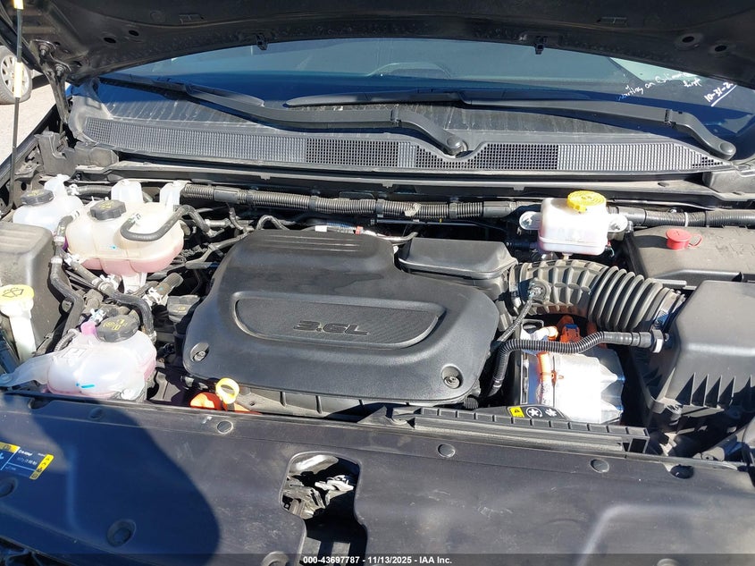 2025 Chrysler Pacifica Hybrid Select VIN: 2C4RC1S76SR577848 Lot: 43697787