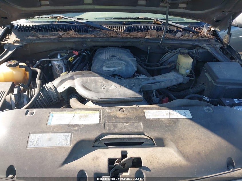 2001 GMC Yukon Xl 1500 Slt VIN: 3GKFK16T81G226493 Lot: 43697804