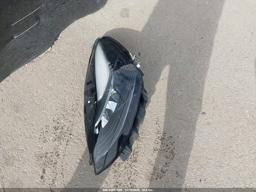 2022 Tesla Model 3 Long Range Dual Motor All-Wheel Drive VIN: 5YJ3E1EB7NF134057 Lot: 43697809