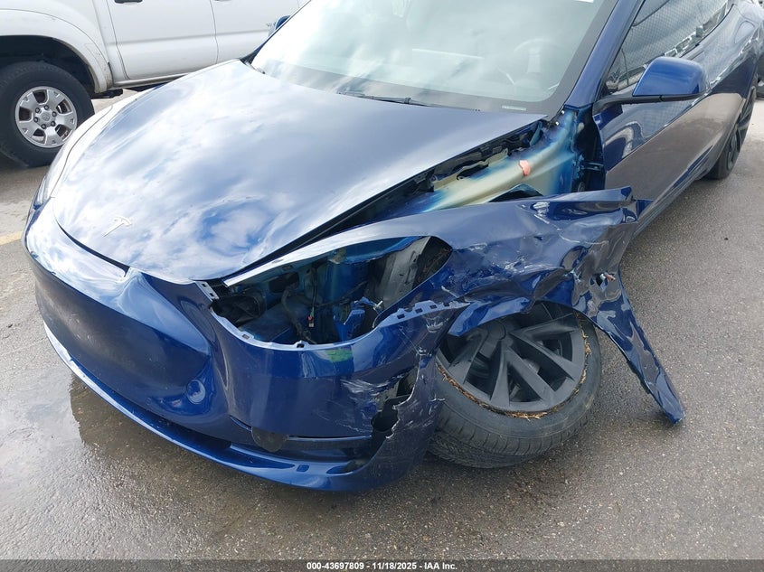 2022 Tesla Model 3 Long Range Dual Motor All-Wheel Drive VIN: 5YJ3E1EB7NF134057 Lot: 43697809