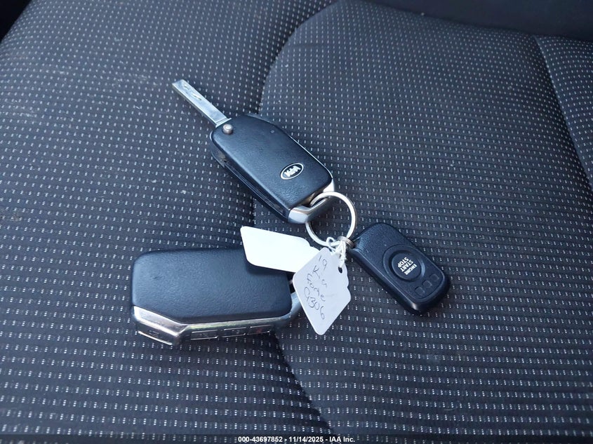 2019 Kia Forte Lxs VIN: 3KPF24AD9KE109306 Lot: 43697852