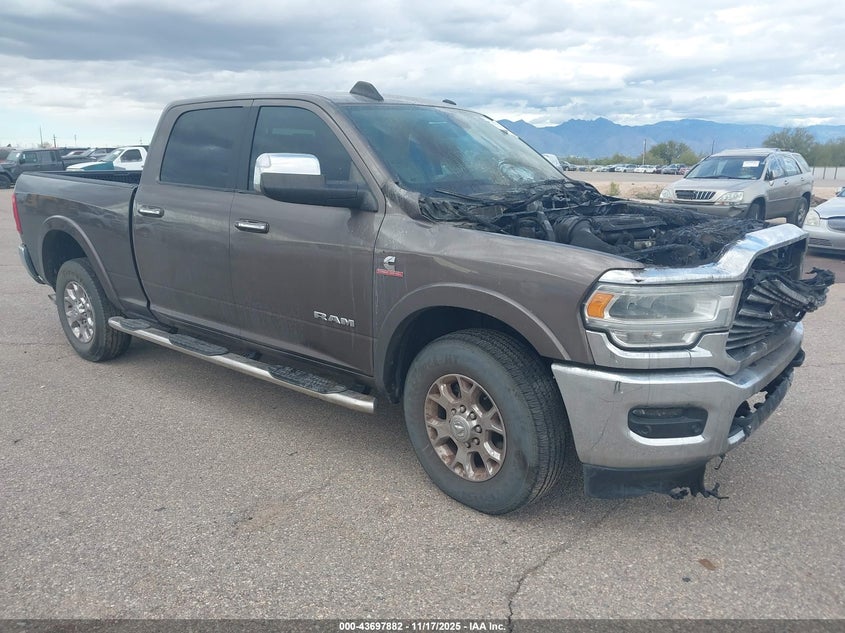 RAM 2500 LARAMIE 4X2 6 4 BOX