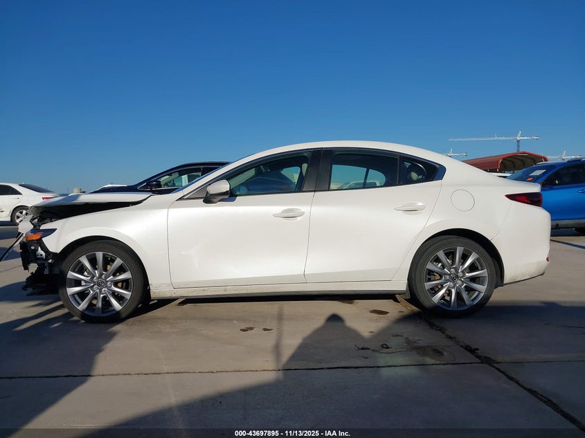 2023 Mazda Mazda3 2.5 S Preferred VIN: 3MZBPACM3PM378391 Lot: 43697895