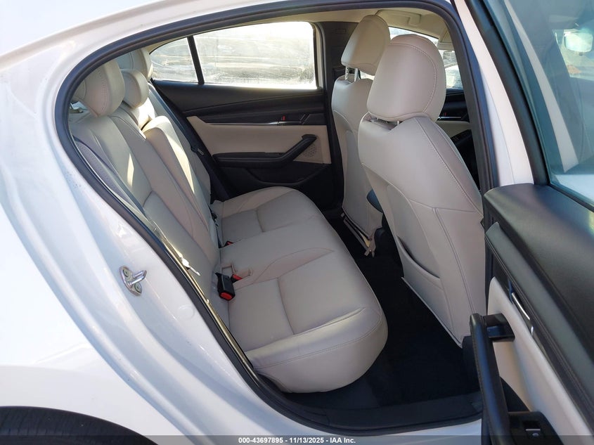 2023 Mazda Mazda3 2.5 S Preferred VIN: 3MZBPACM3PM378391 Lot: 43697895