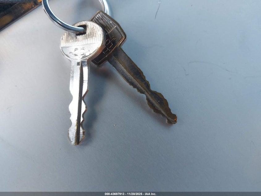 1991 Lincoln Town Car Cartier VIN: 1LNCM83W4MY644572 Lot: 43697913