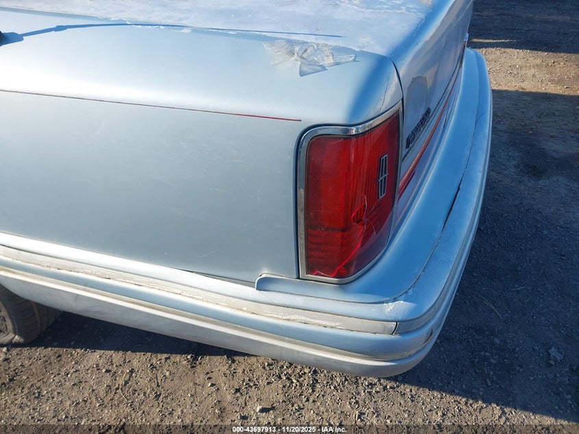 1991 Lincoln Town Car Cartier VIN: 1LNCM83W4MY644572 Lot: 43697913