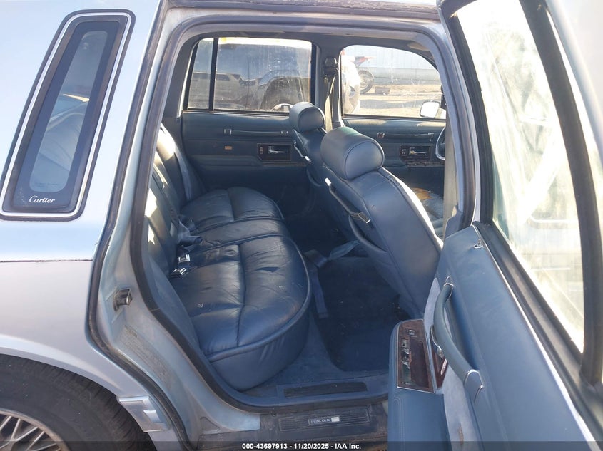 1991 Lincoln Town Car Cartier VIN: 1LNCM83W4MY644572 Lot: 43697913