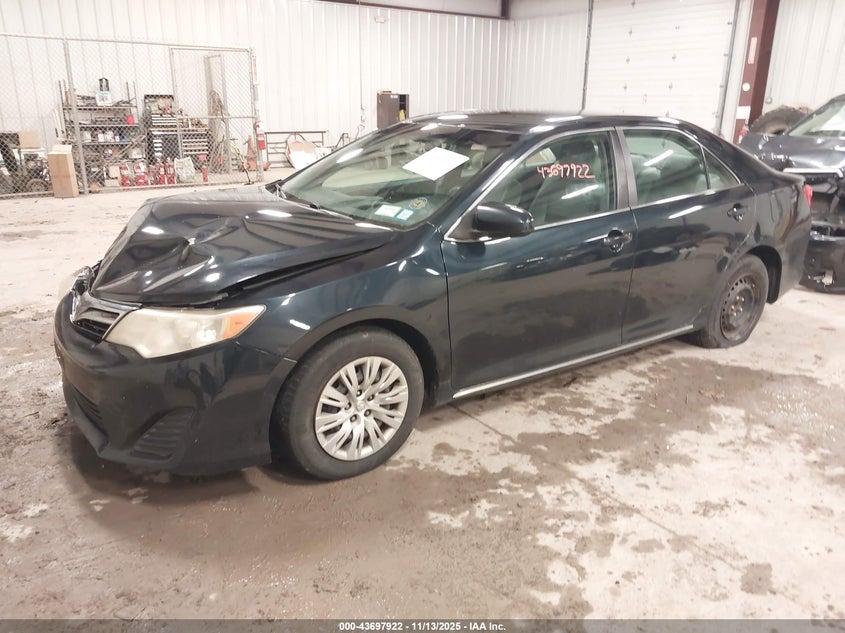 4T4BF1FK9CR165890 2012 TOYOTA CAMRY photo no. 2