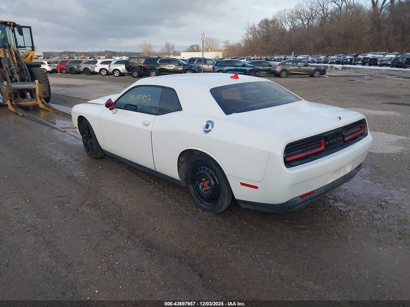 Vin: 2c3cdzag1fh733426, lot: 44193278, dodge challenger sxt 20153