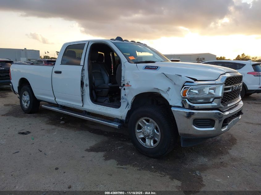 RAM 2500 TRADESMAN 4X4 8 BOX