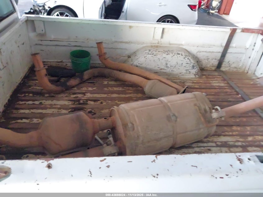 1996 Chevrolet Gmt-400 C2500 VIN: 1GCGC24R3TE210139 Lot: 43698024