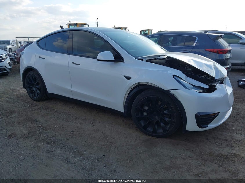 TESLA MODEL Y LONG RANGE DUAL MOTOR ALL-WHEEL DRIVE