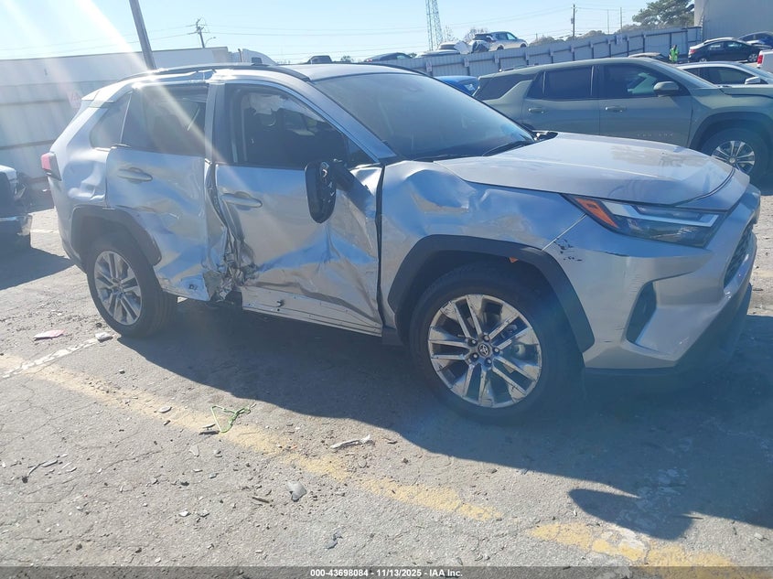 TOYOTA RAV4 XLE PREMIUM