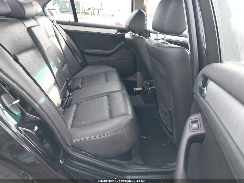 2005 BMW 325Xi VIN: WBAEU33495PR20599 Lot: 43698210