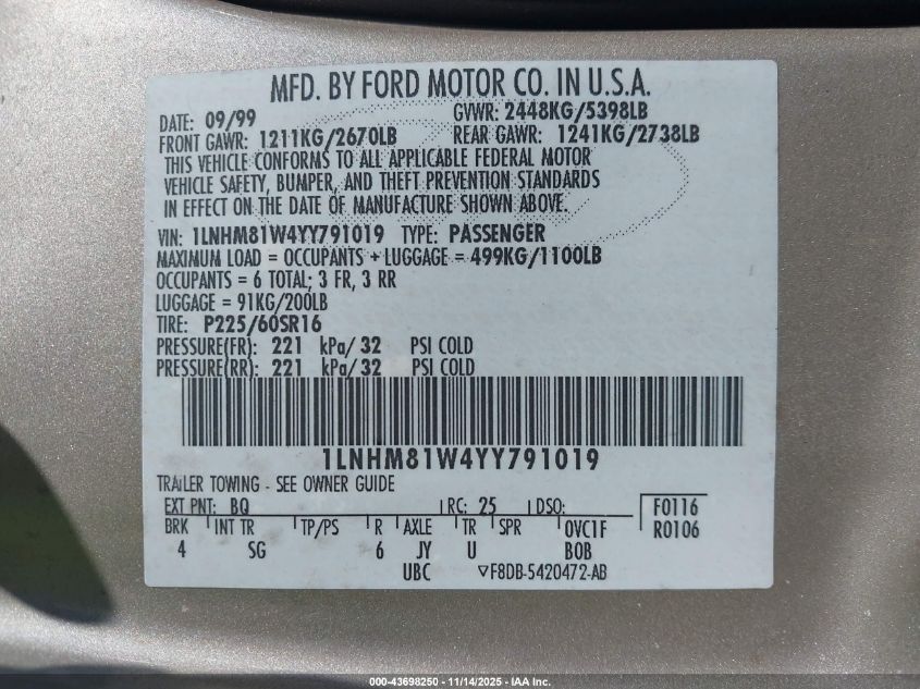 2000 Lincoln Town Car Executive VIN: 1LNHM81W4YY791019 Lot: 43698250