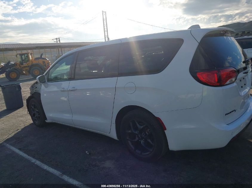 2018 Chrysler Pacifica Touring Plus VIN: 2C4RC1FG4JR287309 Lot: 43698256