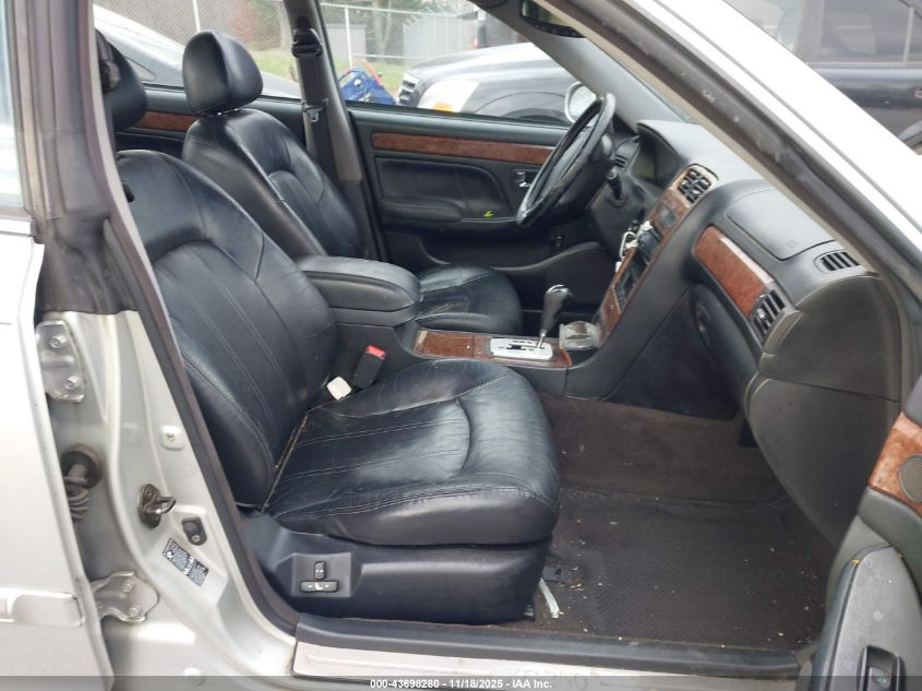 KMHFU45E34A272869 2004 HYUNDAI XG photo no. 5