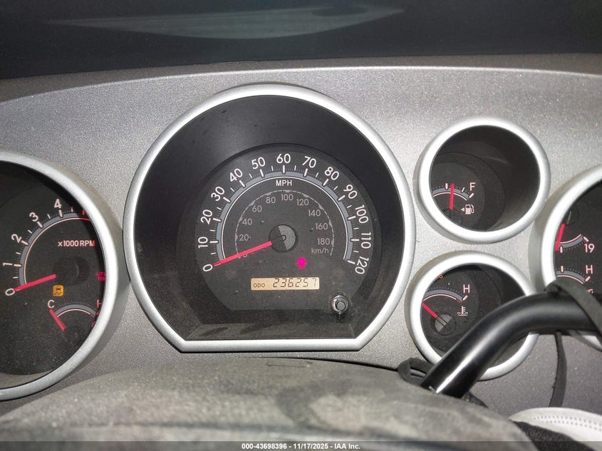 5TFUM5F17AX010231 2010 TOYOTA TUNDRA photo no. 7